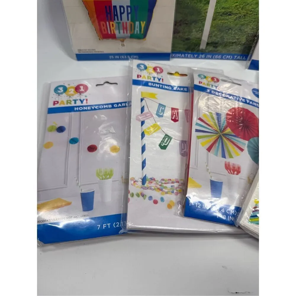 D30  Party Decorations- 8 piece  party decor, napkins, balloons, yard sign